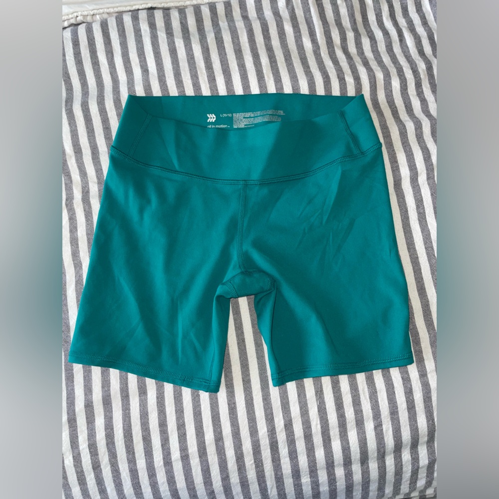 NWOT Girls bike shorts